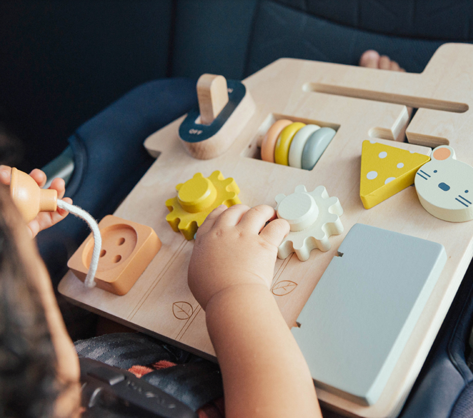 Wonder & Wise On-the-Go Busy Board