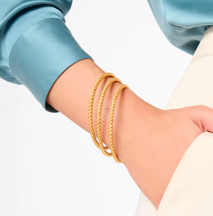 Julie Vos Nassau Bangle in Gold