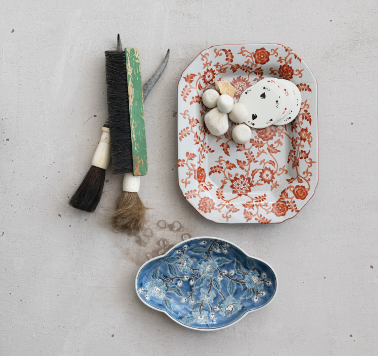 Creative Co-op Decorative Hand Painted Stoneware Dish with Relief